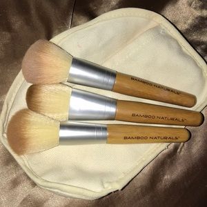 ‼️‼️SOLD‼️ “Bamboo naturals” brush set